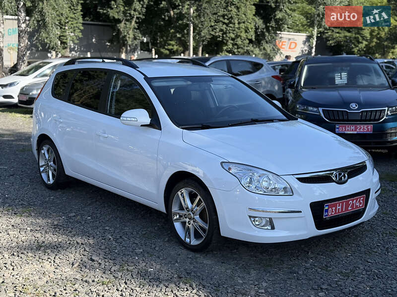 Универсал Hyundai i30 2008 в Луцке