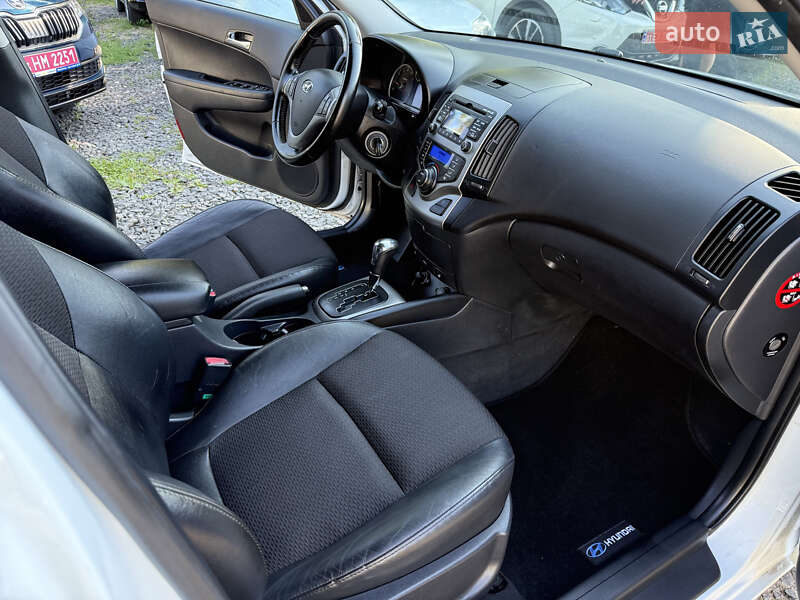 Универсал Hyundai i30 2008 в Луцке