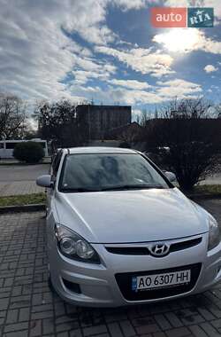 Хэтчбек Hyundai i30 2009 в Ужгороде