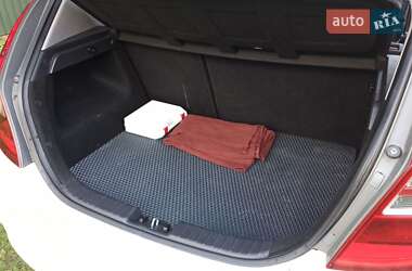 Хэтчбек Hyundai i30 2009 в 