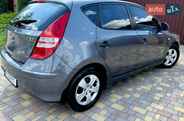 Хэтчбек Hyundai i30 2010 в Днепре
