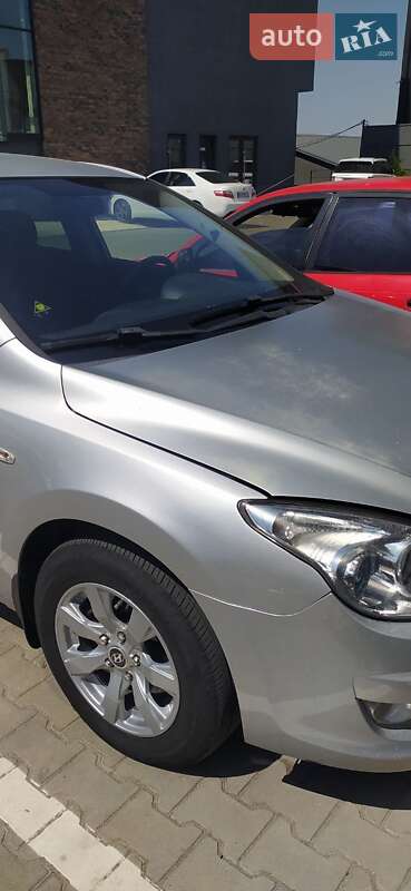 Хэтчбек Hyundai i30 2008 в Одессе