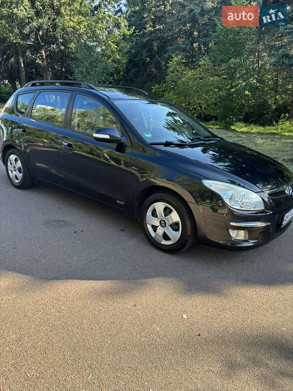 Универсал Hyundai i30 2008 в 