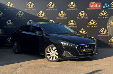 Фастбэк Hyundai i30 2019 в Киеве
