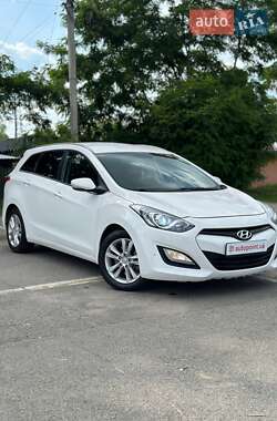Универсал Hyundai i30 2013 в Белогородке