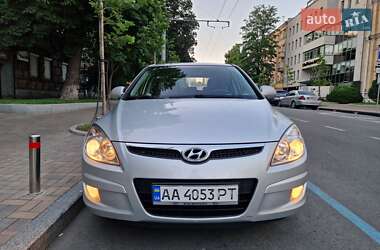 Хэтчбек Hyundai i30 2009 в Киеве