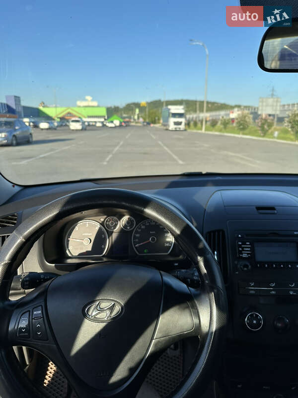 Хэтчбек Hyundai i30 2008 в Мукачево фото 15 Хэтчбек Hyundai i30 2008 в Мукачево