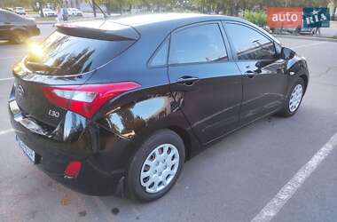 Хэтчбек Hyundai i30 2012 в 