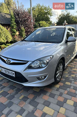 Хэтчбек Hyundai i30 2010 в Киеве