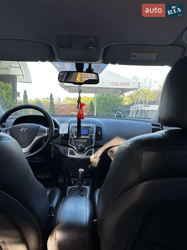 Хэтчбек Hyundai i30 2010 в Киеве