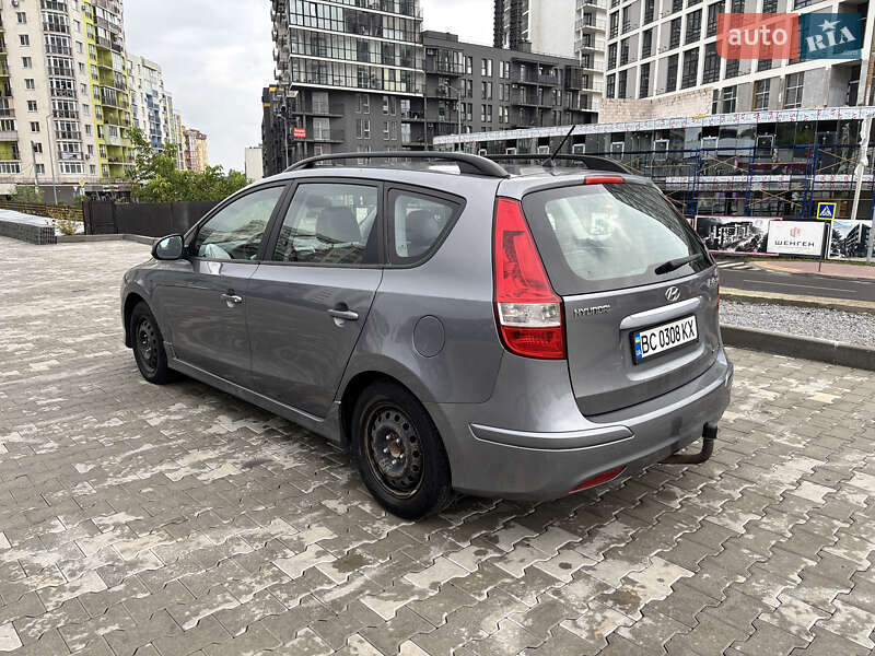 Універсал Hyundai i30 2011 в Львові