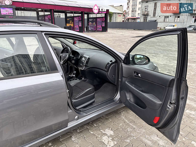 Універсал Hyundai i30 2011 в Львові