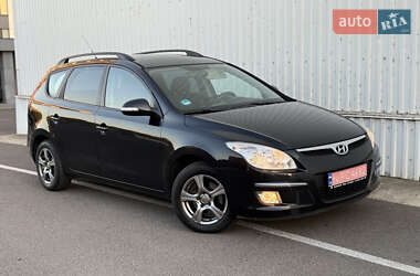 Универсал Hyundai i30 2009 в Луцке