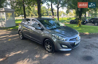 Хэтчбек Hyundai i30 2012 в 