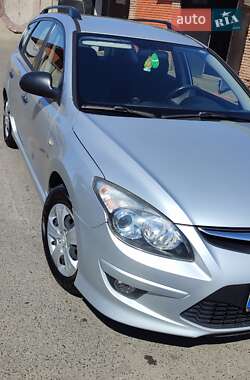 Универсал Hyundai i30 2010 в Кривом Роге