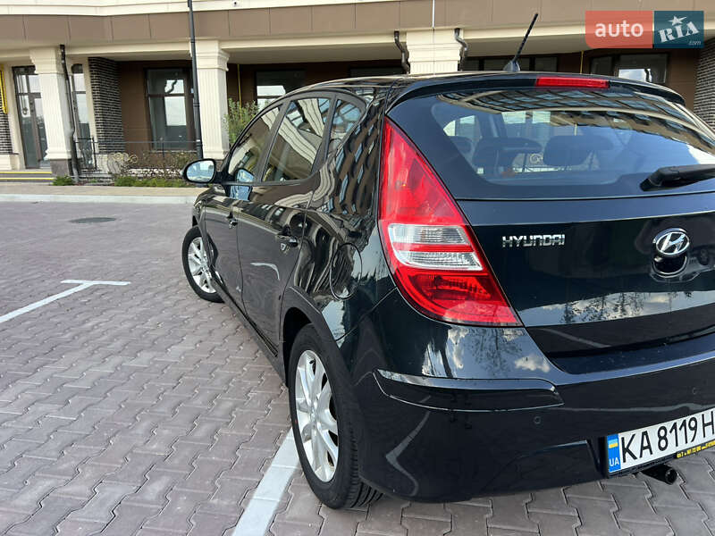 Хетчбек Hyundai i30 2010 в Києві