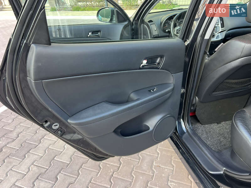 Хетчбек Hyundai i30 2010 в Києві