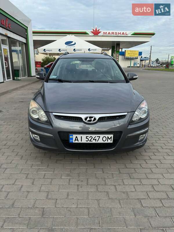 Универсал Hyundai i30 2010 в Житомире