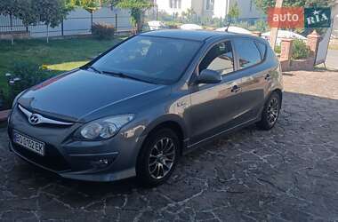 Хэтчбек Hyundai i30 2011 в Тернополе