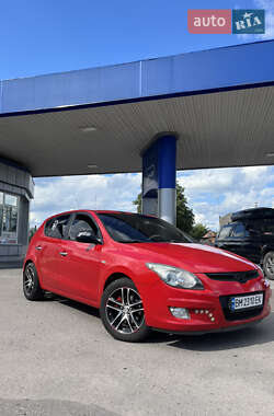 Хэтчбек Hyundai i30 2007 в Ромнах