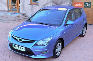 Хэтчбек Hyundai i30 2010 в Умани