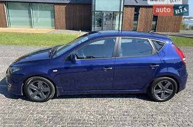 Хетчбек Hyundai i30 2011 в Дніпрі