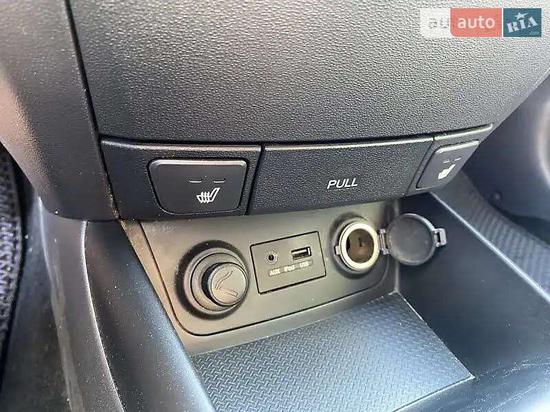 Хетчбек Hyundai i30 2011 в Дніпрі