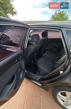 Хэтчбек Hyundai i30 2011 в 