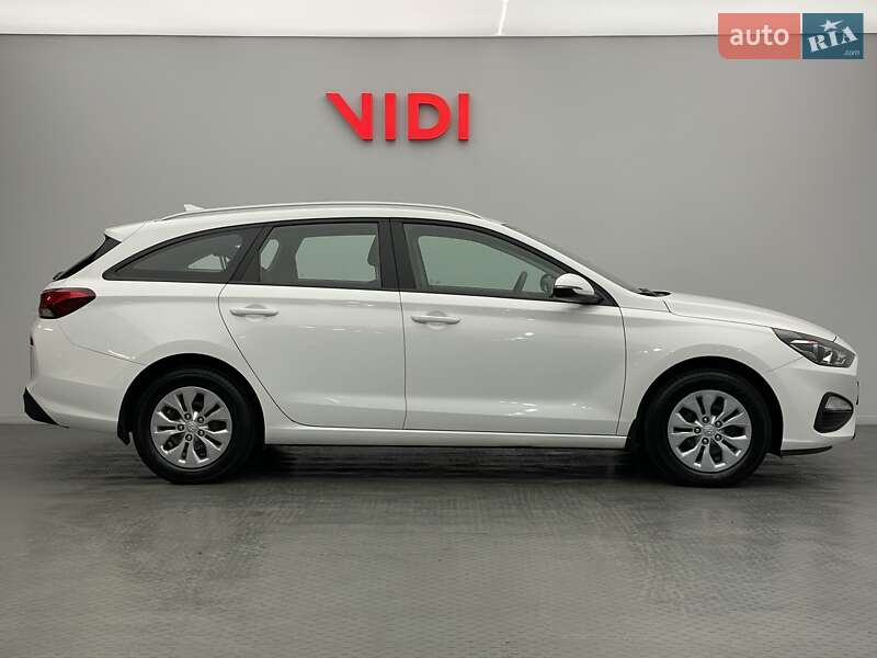 Универсал Hyundai i30 2021 в Киеве