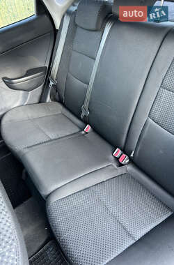 Хэтчбек Hyundai i30 2011 в 