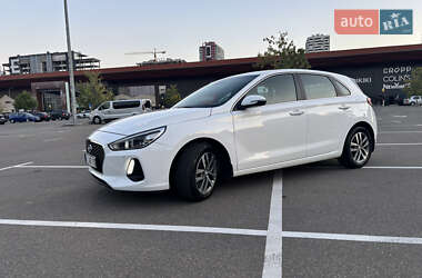 Хэтчбек Hyundai i30 2019 в 