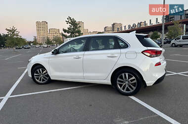 Хэтчбек Hyundai i30 2019 в 