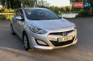 Хэтчбек Hyundai i30 2013 в Ровно