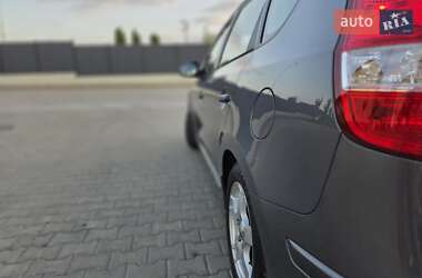 Универсал Hyundai i30 2010 в 