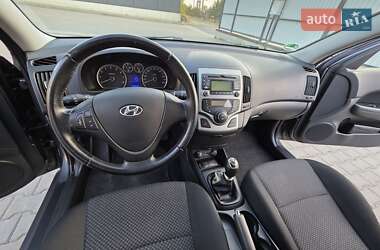 Универсал Hyundai i30 2010 в 