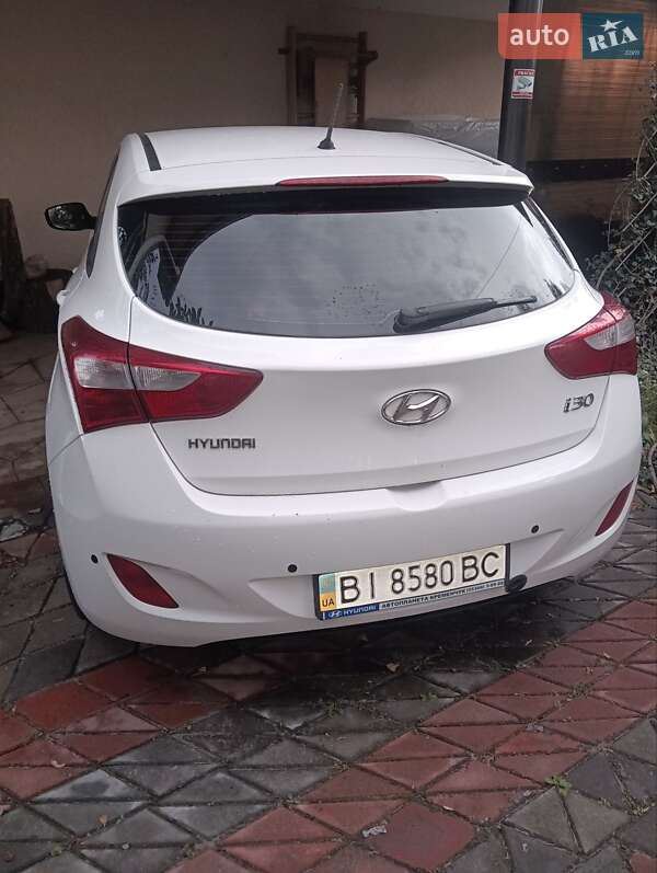 Хэтчбек Hyundai i30 2012 в 