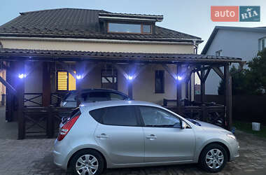 Хэтчбек Hyundai i30 2007 в 