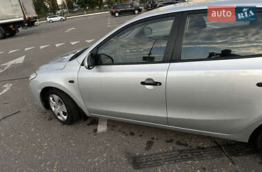 Хетчбек Hyundai i30 2008 в 