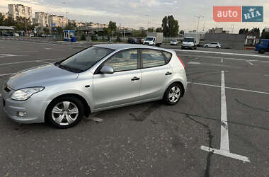 Хетчбек Hyundai i30 2008 в 