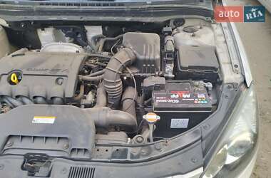 Хэтчбек Hyundai i30 2010 в 