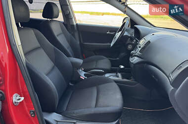 Хэтчбек Hyundai i30 2009 в 