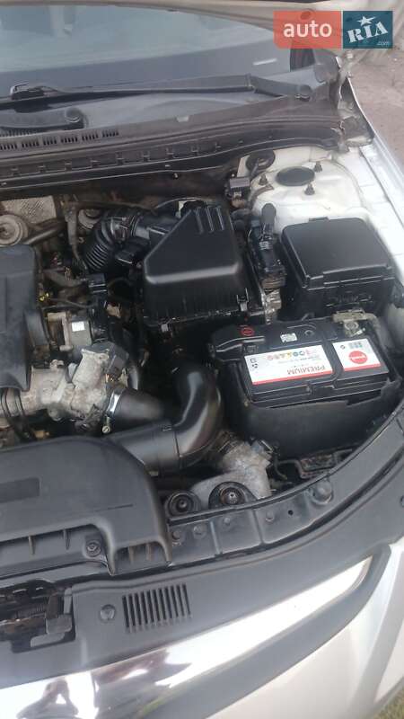 Универсал Hyundai i30 2010 в Чернигове