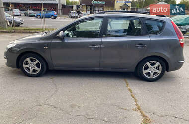 Универсал Hyundai i30 2010 в 