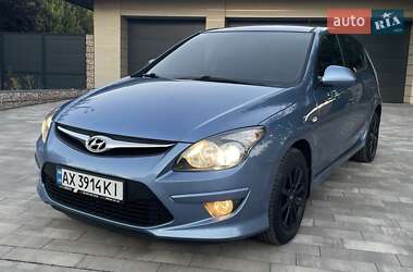 Хэтчбек Hyundai i30 2011 в Харькове