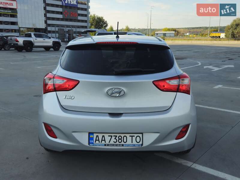 Хэтчбек Hyundai i30 2016 в Киеве фото 8 Хэтчбек Hyundai i30 2016 в Киеве