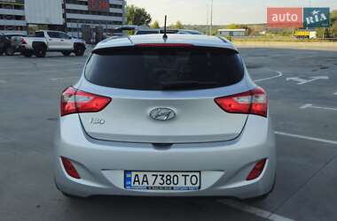 Хэтчбек Hyundai i30 2016 в 