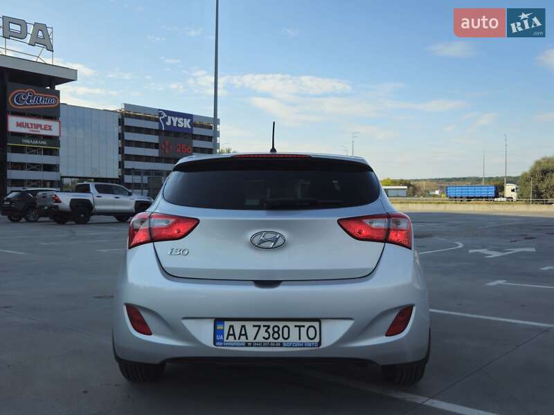 Хэтчбек Hyundai i30 2016 в Киеве фото 10 Хэтчбек Hyundai i30 2016 в Киеве