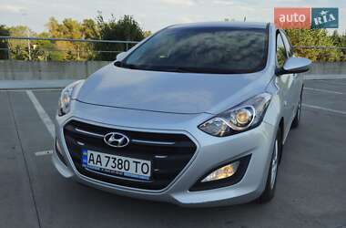 Хэтчбек Hyundai i30 2016 в 