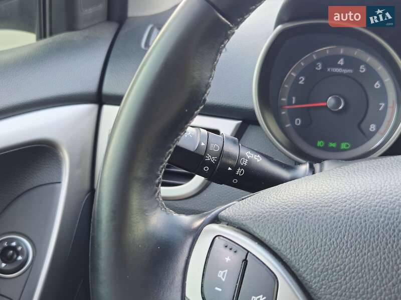 Хэтчбек Hyundai i30 2016 в Киеве фото 34 Хэтчбек Hyundai i30 2016 в Киеве
