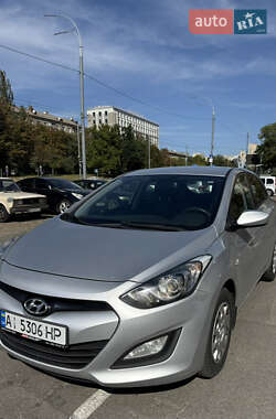 Хэтчбек Hyundai i30 2014 в 